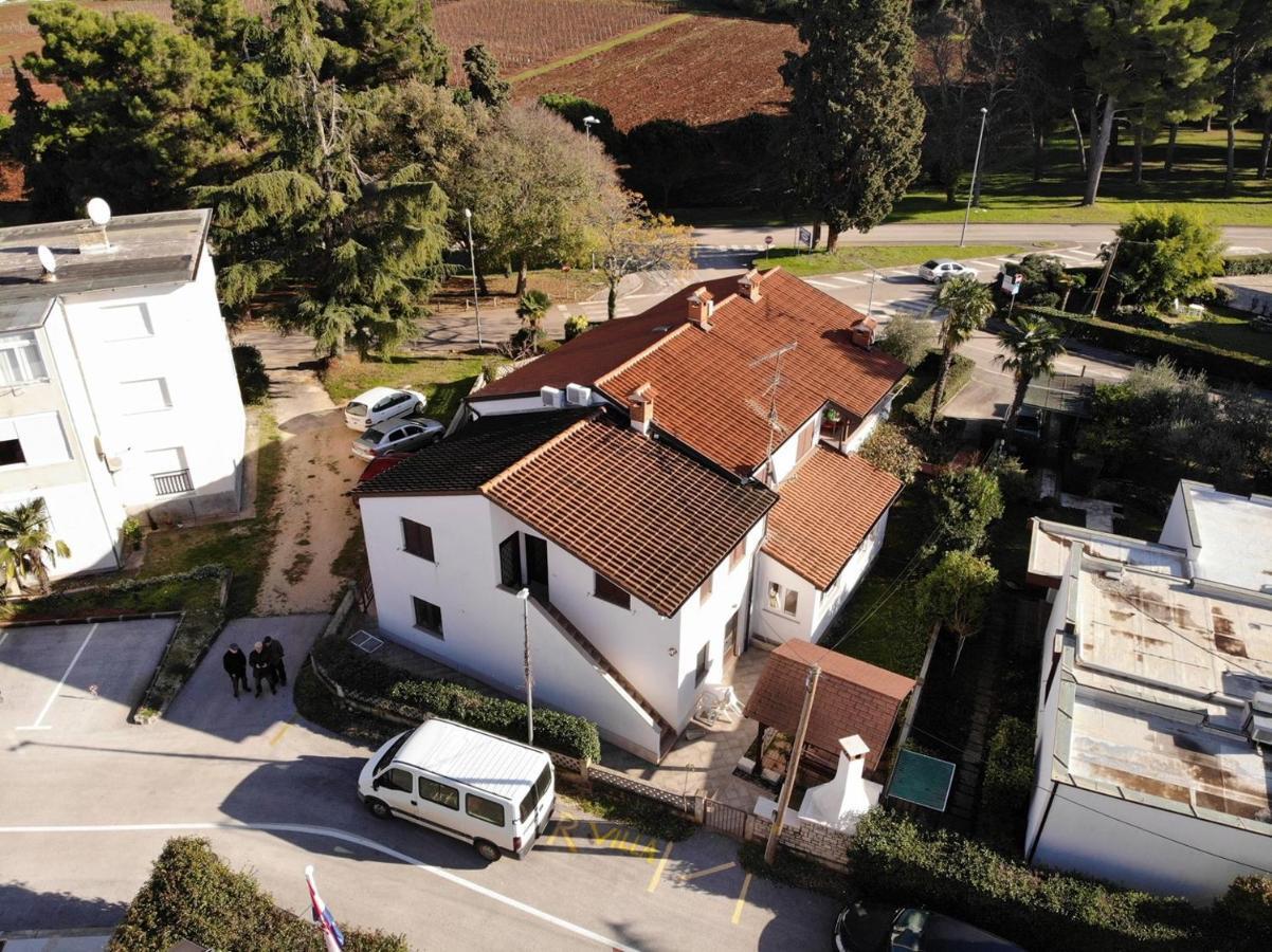 Apartments Kadum Porec Center Near The Beach المظهر الخارجي الصورة